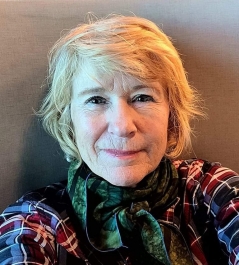 Colleen Dee: Assemblage Art